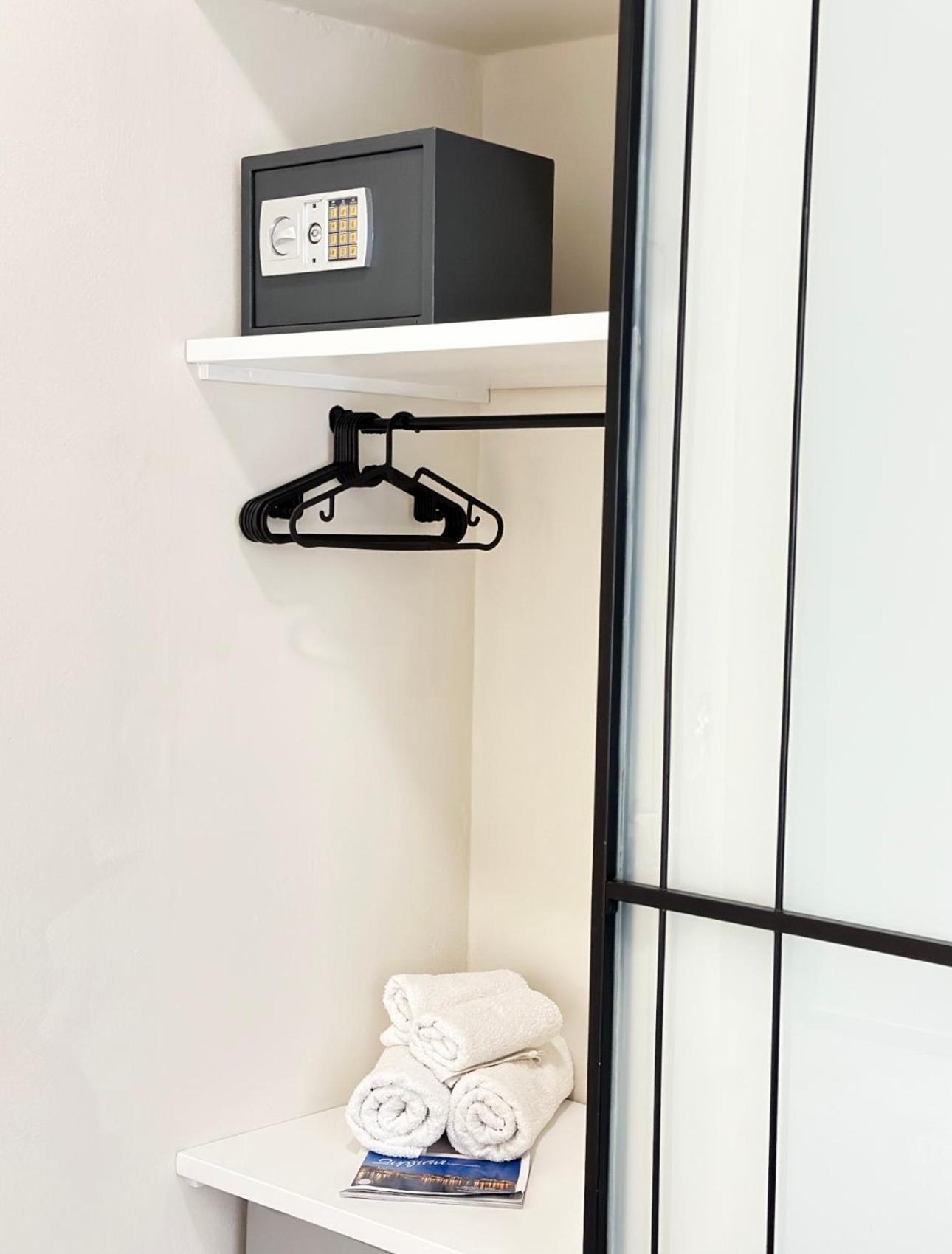 Oiko Mini Suites แอร์มูโปลี ภายนอก รูปภาพ